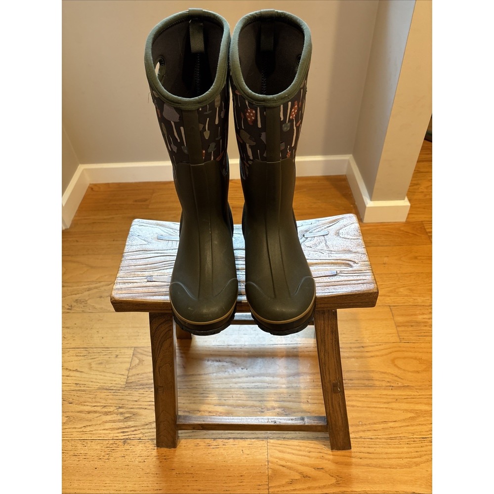 BOGS Classic High Rain Boots Waterproof Mid-Calf Paisley 52236 Women's Size 9
